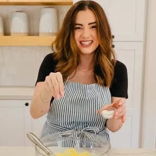 Hailee | Brinton Bakery cover