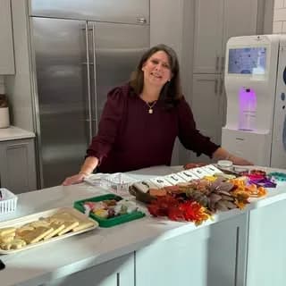 Little Owls Bakery LLC / Stephanie Barnes cover